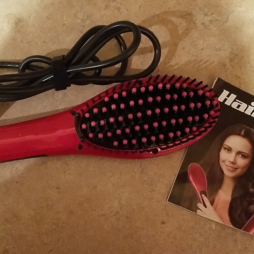 Cermeric hair brush straightner